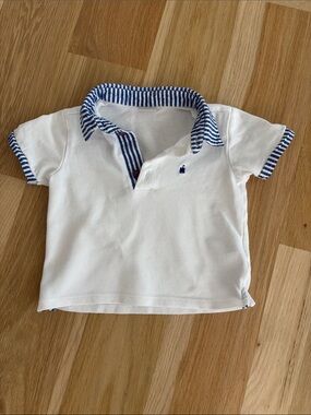 Paz Rodríguez Little Boy’s White Cotton Polo Shirt with Blue Striped Collar